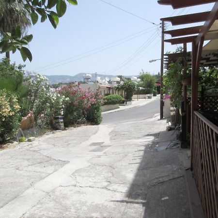 Simple Studio, Chloraka Apartment Paphos Exterior foto